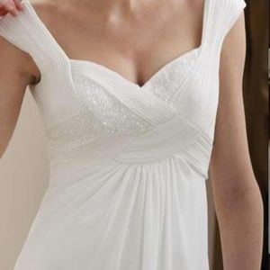 Wedding dress Destinations by Mon Cheri